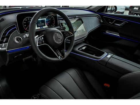 New 2026 Mercedes-Benz E 350 4MATIC Sedan image 6