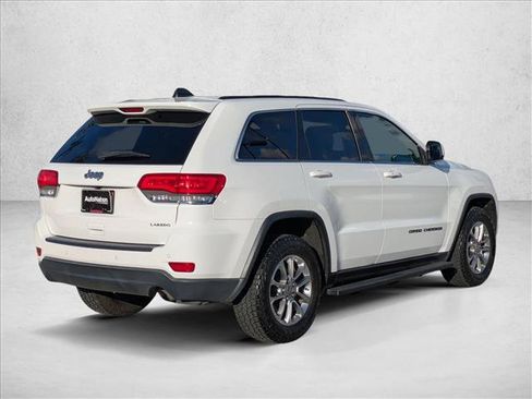 Used 2017 Jeep Grand Cherokee Laredo image 5