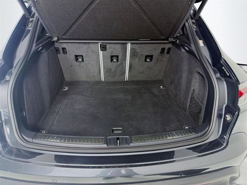 Certified 2022 Porsche Macan S image 23