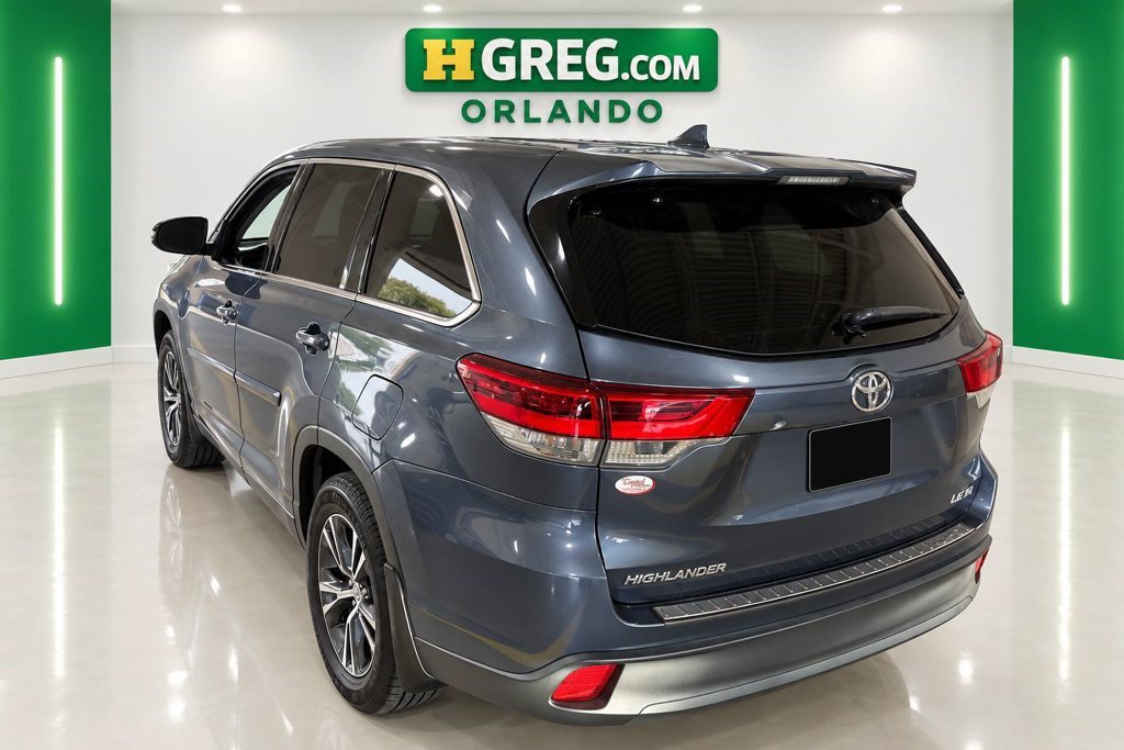 Used 2019 Toyota Highlander Plus AWD/4WD image 2
