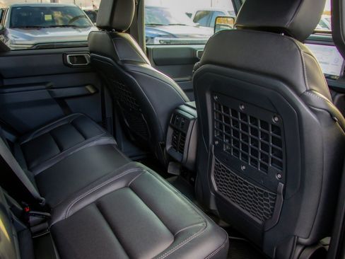 New 2025 Ford Bronco Badlands image 37