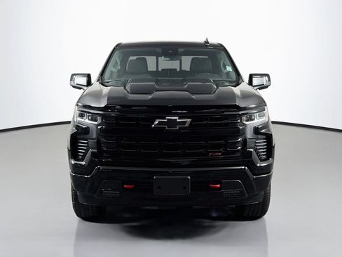 Used 2024 Chevrolet Silverado 1500 LT Trail Boss w/ LT Trail Boss Premium Package AWD/4WD image 2