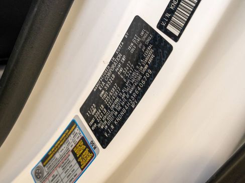 Certified 2024 Kia Carnival LX image 19