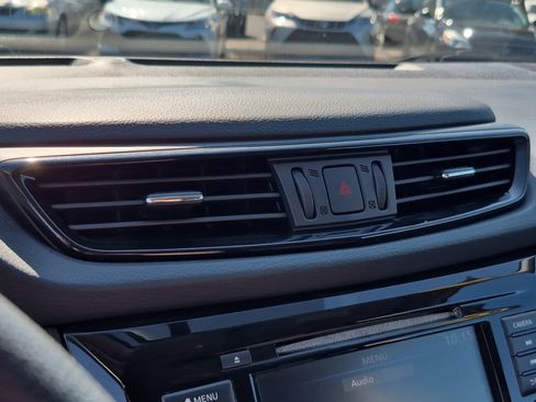 Used 2019 Nissan Rogue Sport S w/ Appearance Package image 30