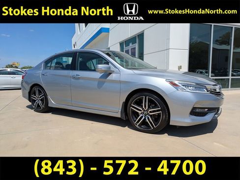 Used 2017 Honda Accord Touring image 1