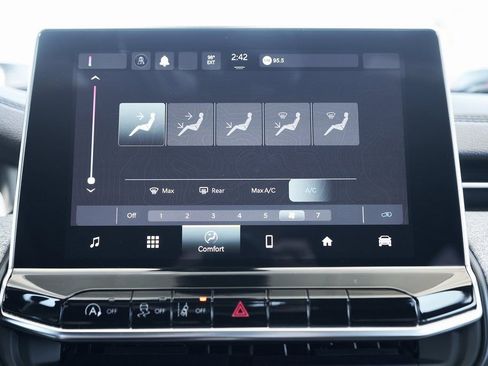 Used 2023 Jeep Compass Sport image 50