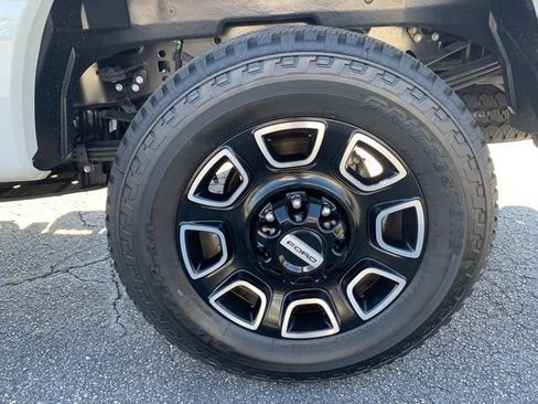 New 2025 Ford F350 Platinum w/ FX4 Off-Road Package image 33