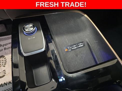 Used 2025 Buick Enclave Avenir w/ Super Cruise Package AWD/4WD image 36