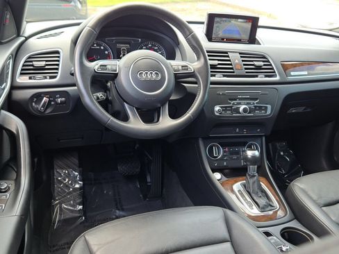 Used 2018 Audi Q3 2.0T Premium Plus w/ Premium Plus Package AWD/4WD image 22