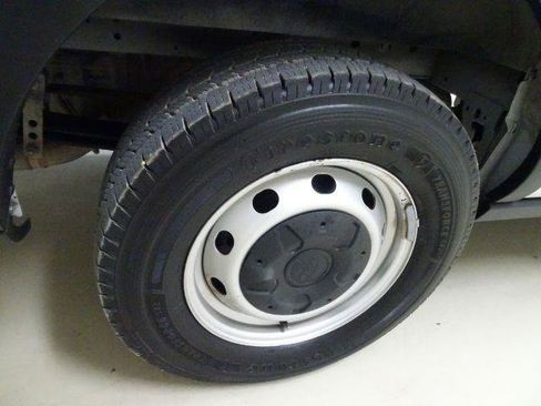 Used 2019 Ford Transit 250 148 Medium Roof RWD image 7