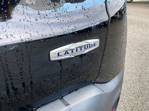 Used 2020 Jeep Renegade Latitude image 9