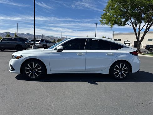 Used 2023 Honda Civic EX-L image 4