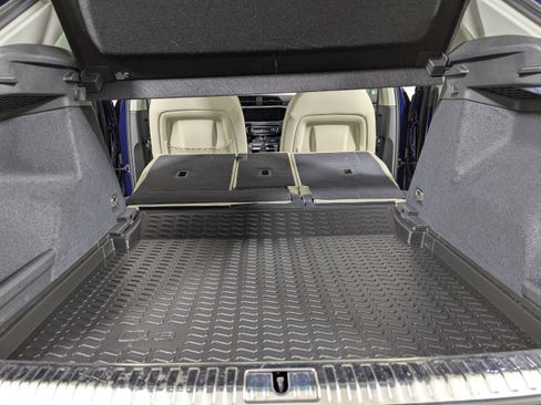 Certified 2025 Audi Q3 2.0T Premium Plus w/ Premium Plus Package image 30