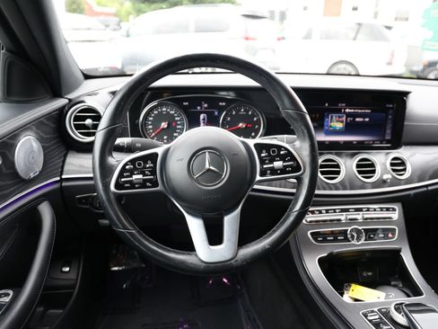 Used 2019 Mercedes-Benz E 300 4MATIC image 14