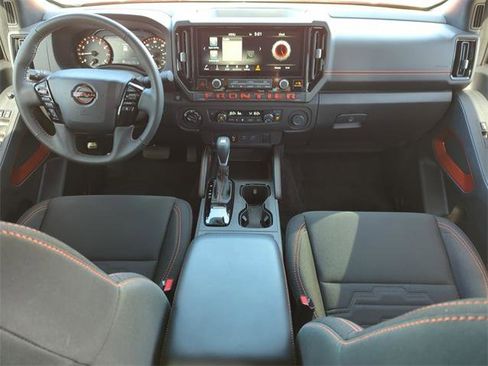 Certified 2025 Nissan Frontier PRO-4X w/ Tow Package image 19