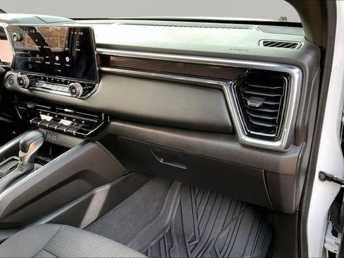 Used 2024 GMC Canyon Elevation w/ Convenience Package image 18