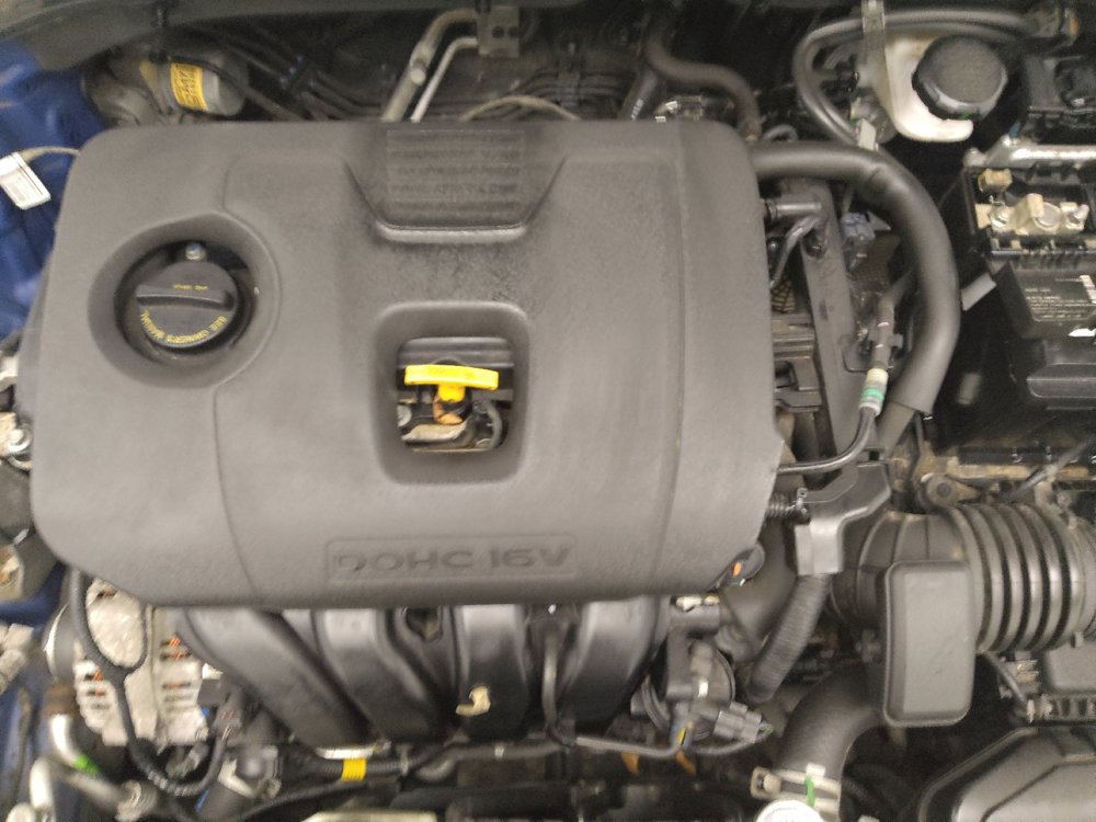 Used 2020 Hyundai Elantra SE FWD image 30