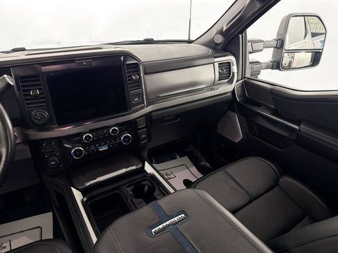 Used 2025 Ford F450 Platinum AWD/4WD image 25