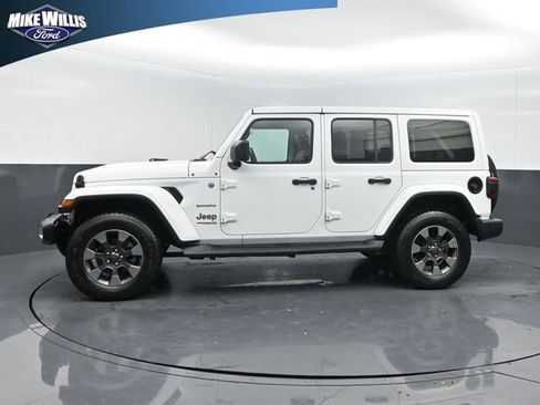 Used 2018 Jeep Wrangler Unlimited Sahara image 4