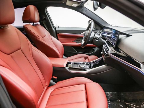 Certified 2024 BMW i4 eDrive40 w/ Premium Package RWD image 18
