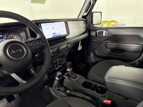 New 2025 Jeep Wrangler Sport S image 27