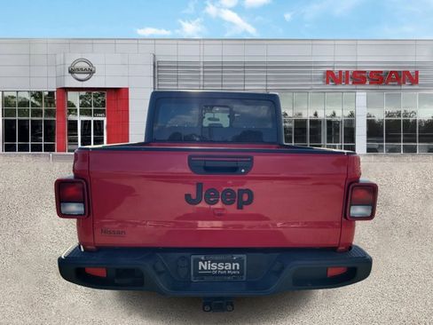 Used 2023 Jeep Gladiator Sport w/ Trailer Tow Package image 5