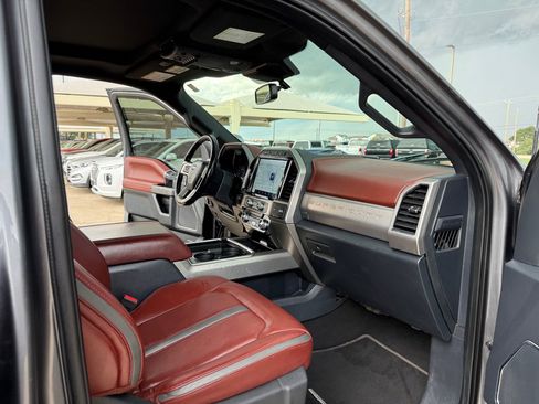 Used 2022 Ford F350 Platinum AWD/4WD image 16