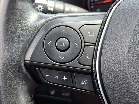 Used 2021 Toyota RAV4 XLE Premium AWD/4WD image 22