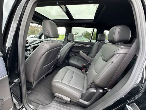 Used 2024 Cadillac XT6 Sport w/ Technology Package image 20