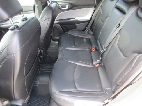 Used 2024 Jeep Compass Latitude w/ Sun and Sound Group AWD/4WD image 14