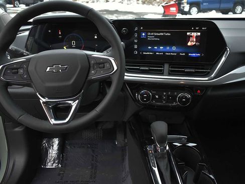 New 2026 Chevrolet Trax ACTIV w/ Sunroof Package image 13