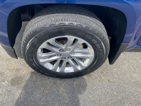 Used 2020 GMC Canyon SLT w/ Driver Alert Package image 18