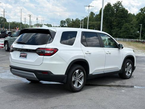 Used 2024 Honda Pilot EX-L image 3