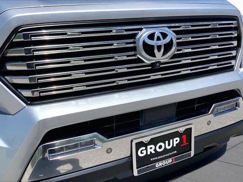 Used 2024 Toyota Tacoma Limited AWD/4WD image 29