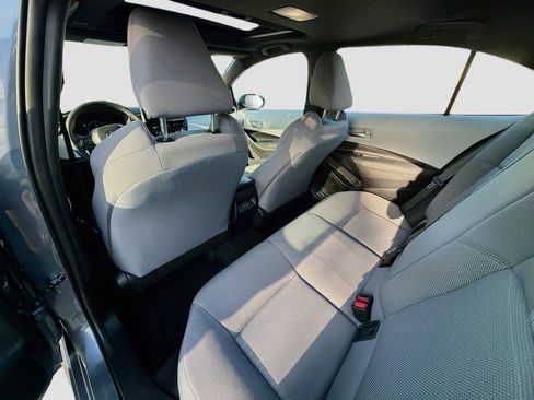 Used 2025 Toyota Corolla SE w/ SE Premium Package FWD image 23