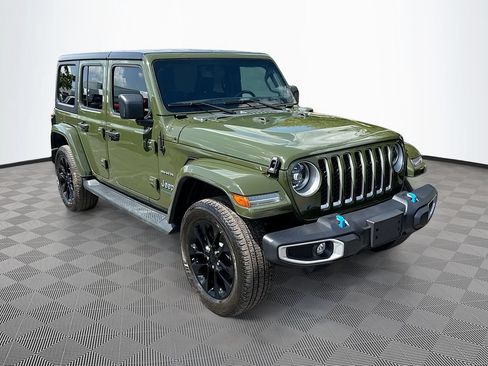 Used 2023 Jeep Wrangler Unlimited Sahara w/ Cold Weather Group AWD/4WD image 4