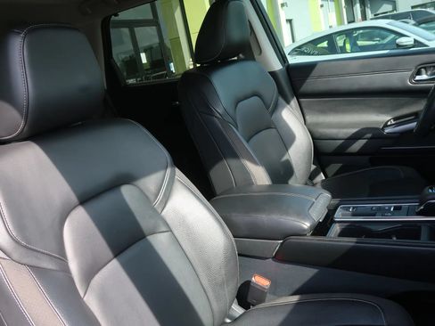 Used 2022 Nissan Pathfinder SL w/ SL Premium Package FWD image 28