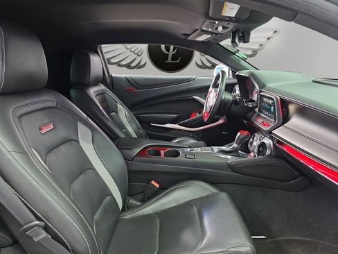 Used 2018 Chevrolet Camaro SS image 15
