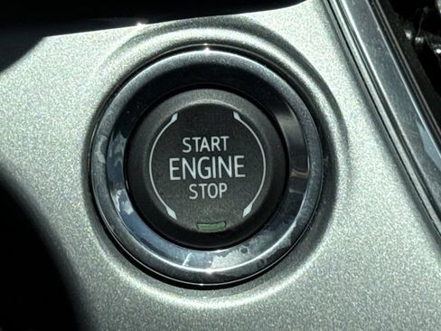 Used 2025 Chevrolet Trax LT w/ Driver Confidence Package FWD image 35