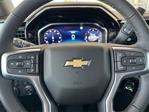 Used 2025 Chevrolet Silverado 1500 LT image 37