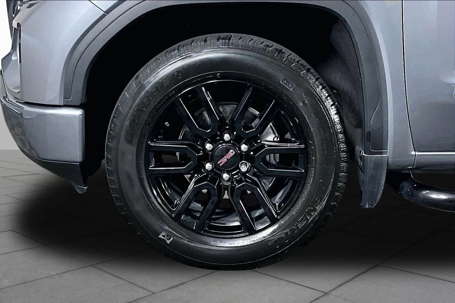 Used 2021 GMC Sierra 1500 Elevation RWD image 10