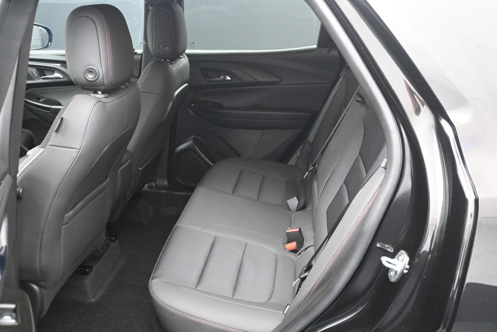 Used 2023 Chevrolet TrailBlazer RS w/ Convenience Package FWD image 13