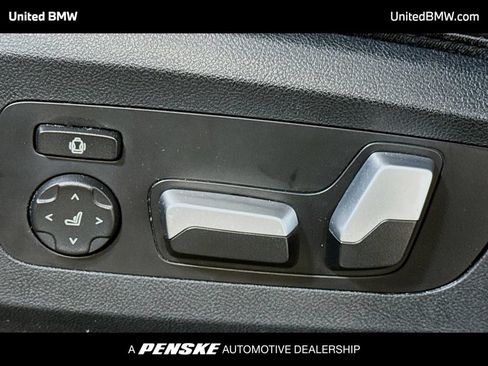 Used 2024 BMW X5 xDrive40i w/ Premium Package AWD/4WD image 4