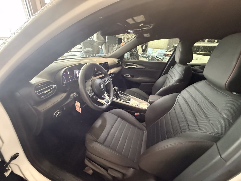 Used 2024 Dodge Hornet GT w/ GT Blacktop Package AWD/4WD image 10