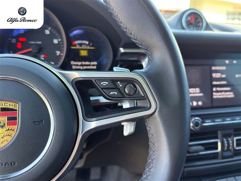 Used 2021 Porsche Macan image 21