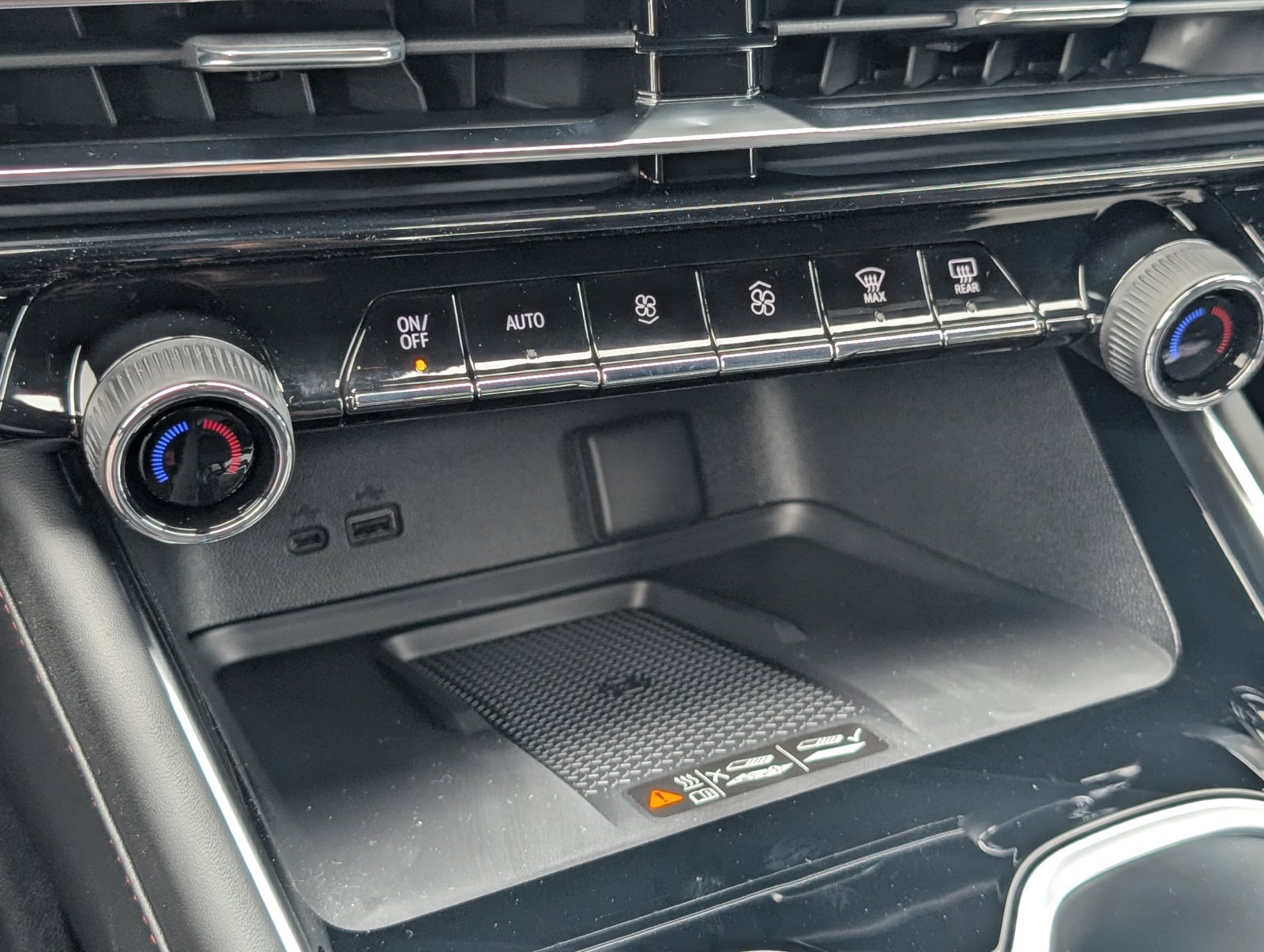 New 2027 Chevrolet Traverse RS w/ LPO, Assistance Package FWD image 20