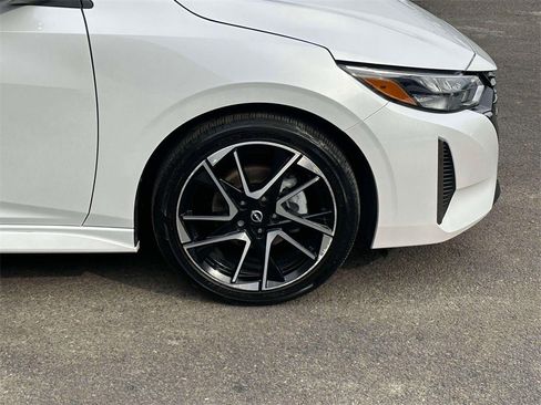 Certified 2024 Nissan Sentra SR w/ SR Premium Package image 7