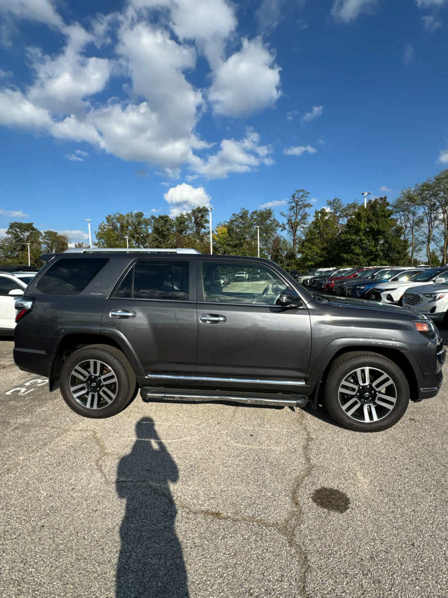 Used 2023 Toyota 4Runner Limited AWD/4WD image 19