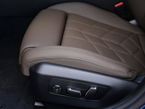 New 2026 BMW i5 eDrive40 image 24