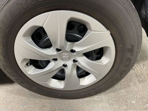 Used 2024 Toyota RAV4 LE image 36